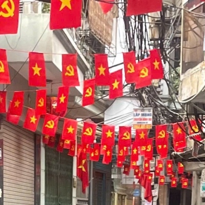 Bán nhà mặt ngõ Thịnh Quang 32/50m2 hơn 6 tỷ oto ngõ thông kinh doanh ở sướng sau quy hoạch ra mặt phố