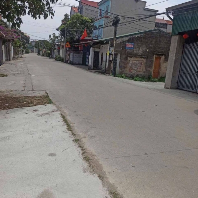 BÁN ĐẤT VIỆT HƯNG LONG BIÊN 72m2, MT Siêu rộng , đường trước nhà 5M - 10 tỷ có thương lượng.