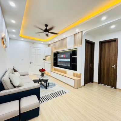 Bán căn hộ tầng 15 chung cư HH4 Linh Đàm, 67m2, view sân chung, 3 tỷ 180tr