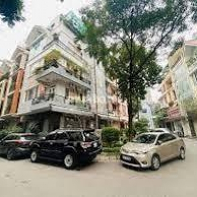 Bán nhà phố Trung Kính 165m2 căn góc mặt tiền 8m giá đầu tư