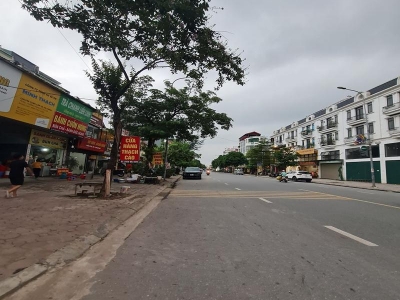 Bán đất Trâu Quỳ – Gia Lâm – Hà Nội 121m2 mặt đường 12m. Lh 0989894845