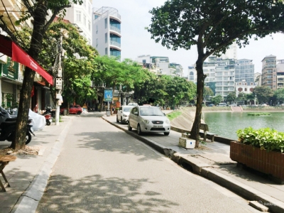 Cần bán gấp, bán nhà phố Phạm Huy Thông, hiếm nhà bán, ô tô tránh, chỉ 24 tỷ