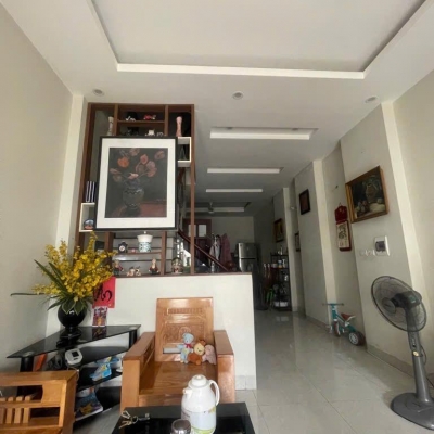 Tư Đình Long Biên - Ngay cầu Trần Hưng Đạo - Nhà dân xây 48m chỉ 8 tỷ
