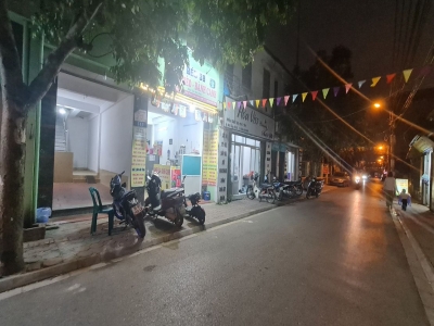 67m2 đất trục chính kinh doanh sầm uất tại Trâu Quỳ, Gia Lâm. Mt 4,5m, đường 10m. Kinh doanh.