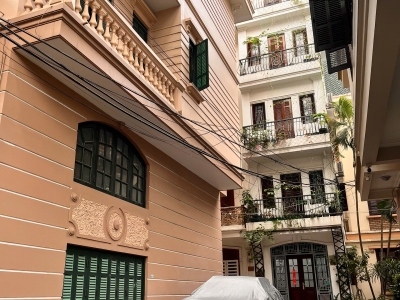 Bán nhà Trần Quốc Hoàn, phân lô ô tô tránh, 60m2, mặt tiền đẹp, chỉ 23 tỷ