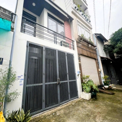 Bán nhà còn mới 1 trệt 1 lầu hẻm xe hơi Dương Thị Mười Quận 12, sổ hồng riêng, giá 3.39 tỷ