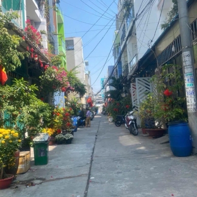 BÁN NHÀ  - TỈNH LỘ 10 - BÌNH TRỊ ĐÔNG  – 3 TẦNG – HẺM XE HƠI NÉ NHAU – 56M2 – GIÁ HƠN 5 TỶ – KHU VIP AN NINH