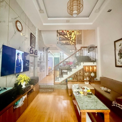 ► Sát Mặt Tiền Nguyễn Thành Hãn, 72m2, 2 tầng 3PN, 5.x tỷ