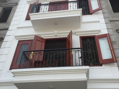 NHÀ ĐẸP LUNG LINH GẦN HỌC VIÊN TÀI CHÍNH - DT40M2 - 5 TẦNG - GIÁ 7,4 TỶ - ĐƯỜNG Ô TÔ TRÁNH TRÔNG