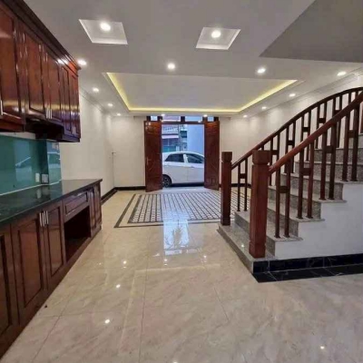 Hiếm Nhà Thạch Bàn 6 tầng – nội thất cao cấp – ô tô đỗ cửa