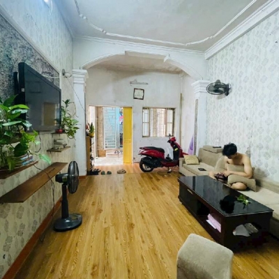 Bán nhà nam dư 3 tầng dân xây 15M ô tô tránh hoàng mai