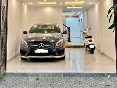 Hiếm, bán nhà Trích Sài, ô tô vào nhà, thang máy, chỉ 28 tỷ