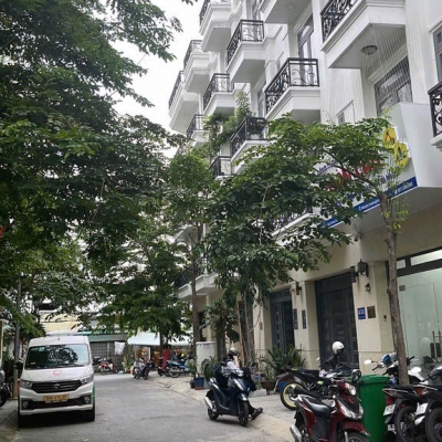 ????Bán Nhà 5 Tầng Khu Đồng Bộ Gần Ngã Tư Ga Quận 12, DT 65m2(4x16) 7,2tỷ