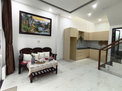 ♪ Nhà kiệt Phạm Văn Nghị, 40m2, 2 tầng đúc cứng, có thể lên tum, 3PN, nhỉnh 3 tỷ