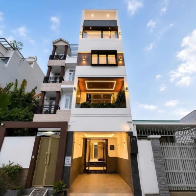 NHÀ CẠNH VINCOM, 4X19M, CÓ THANG MÁY, 5 TẦNG, CHỈ HƠN 15 TỶ