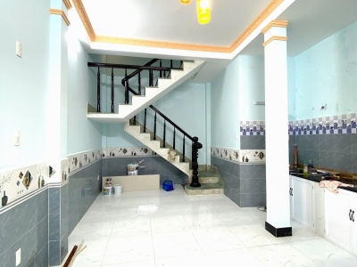 ♥ 2.25 tỷ Nhà gần đường Lý Thái Tổ, Ô tô đậu 40m, 2.5 tầng cứng cáp sạch đẹp 3PN