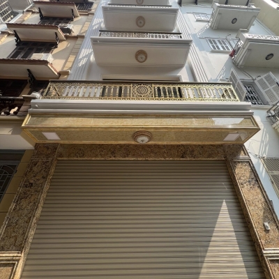 NHÀ ĐẸP PHỐ ĐÔNG QUAN CẦU GIẤY - LUXURY - THANG MÁY -SĐCC - LH:EM PHÚ - CALL: 0969577586