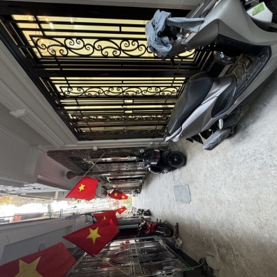 Bán nhà Lý Sơn, Ngọc Thuỵ 42m x 4T vuông đẹp, 2 mặt ngõ giá hơn 8 tỷ