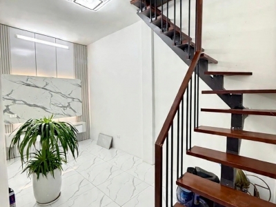 bán nhà hoàng hoa thám DT 20m x5 tầng chỉ 3,650 tỷ sổ đỏ,ngõ thông,gần phố,nhà đẹp