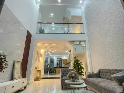 Nhà đẹp nét căng Hồng Tiến, 49,6m2 x 4 tầng, giá 8,4 tỷ.