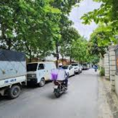 Bán nhà phân lô mặt ngõ Nguyễn Phong Sắc 102m2, mt 6m đường rộng ôtô dừng đỗ