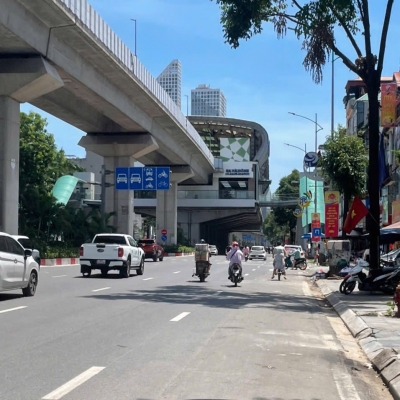 QUÁ HIẾM NHÀ QUANG TRUNG HÀ ĐÔNG -MẶT PHỐ LỚN KINH DOANH ĐỈNH - VỈA HÈ RỘNG - VỊ TRÍ TRUNG TÂM HÀ ĐÔNG - GIÁ RẺ NHẤT KHU VỰC 98 MÉT CHỈ 28 TỶ