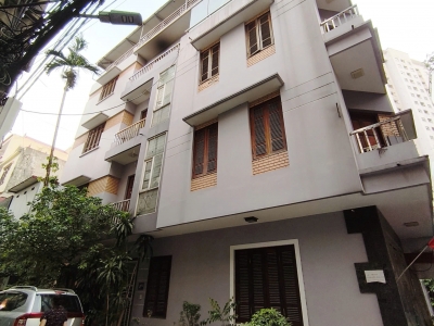 Siêu hiếm, bán nhà Kim Mã thang máy 6 tầng, ô tô đỗ cửa, giá 20 tỷ