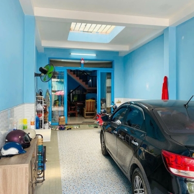 Bán nhà 2 Tầng Dĩ An,SHR đường nhựa 16M,ngay chợ kinh doanh buôn bán tốt