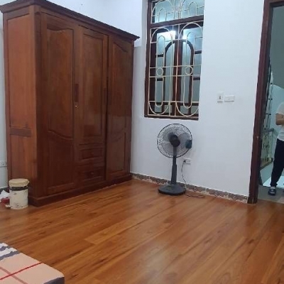 bán nhà kim mã 40m x4 tầng 7,4 tỷ ngõ rộng,thoáng,gần phố,dân xây