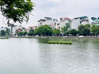 bán nhà mặt hồ Bồ Đề, diện tích 226m, mặt tiền 12m, 2 thoáng, full thổ cư