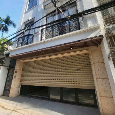nhà đẹp Hồng Tiến, 65m x 5 tầng, mặt tiền 7.4m, gara ôtô, phong cách indochina