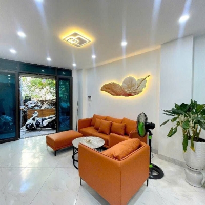 Nhà xây mới chỉ 2x, oto đỗ cửa