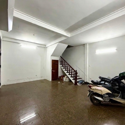 hồ tùng mậu 50m x5 tầng 12,5 tỷ ô tô vào nhà,1 nhà ra phố