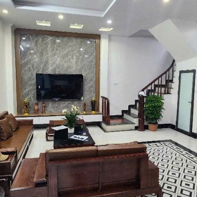 chính chủ cần bán căn nhà 45m vuông tại quang trung hà đông _full nội thất _nhà 3 thoáng _ô tô_dân trí cao