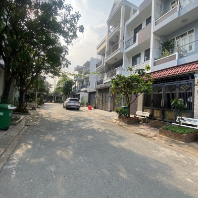 Cần Bán Dãy Nhà Trọ 166m2 full Thổ, Ngang Khủng 8.8M. Lê Văn Việ - Tân Phú. Tp.Thủ Đức