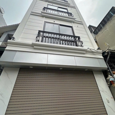 Cho thuê nhà ngõ Phương Canh, 32m² x 5 tầng, 4 phòng ngủ, 4 vệ sinh, 12 triệu/tháng