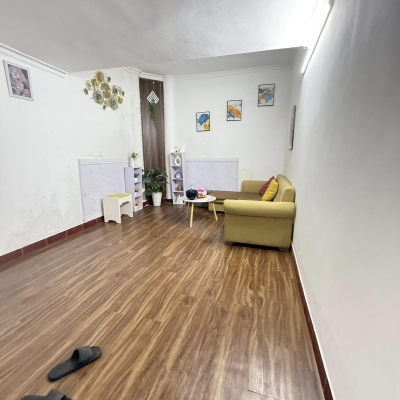 Bán Nhà Ngõ Chợ Khâm Thiên, Đống Đa. Diện Tích 36m x5 tầng. Mặt Tiền 3.4m. Giá Bán 5.15 tỷ