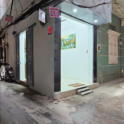 3.7 TỶ - 5 TẦNG - NHÀ ĐẸP Ở NGAY - KCBT CHẮC CHẮN - TRUNG TÂM ĐỐNG ĐA