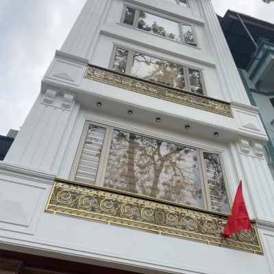Bán nhà Nguyễn Văn Cừ 37m2 , 5 tầng, 20m ra phố, ngõ thông, full nội thất - giá nhỉnh 7 tỷ