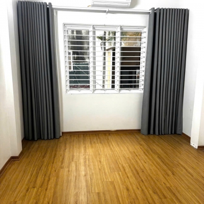 Cho thuê nhà  ngõ 107 Tôn Đức, 38m2 x 4 tầng, 5 ngủ, 4 wc.16,5 Triệu/th