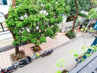 Siêu hiếm Khuất Duy Tiến ,lô góc, nhà đẹp,3 thoáng, ngõ ô to tránh , tiện ích bạt ngàn 42m giá 9,8  tỷ.