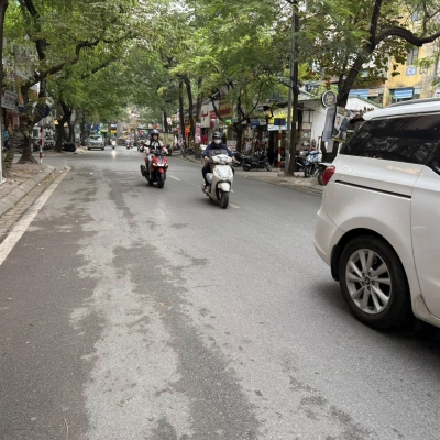 Bán nhà phân lô phố Nguyên Hồng - Đống Đa, 36m2 oto tránh - kinh doanh giá 16,3 tỷ