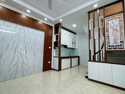 Bán nhà Nguyễn Văn Linh 30m 5 tầng lô góc ô tô hơn 7 tỷ