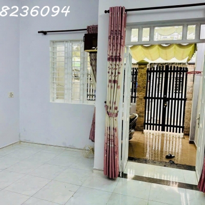 Nhà rộng đẹp 4.5x16, máy lạnh và nhiều nội thất, gần cao Đẳng Điện Lực