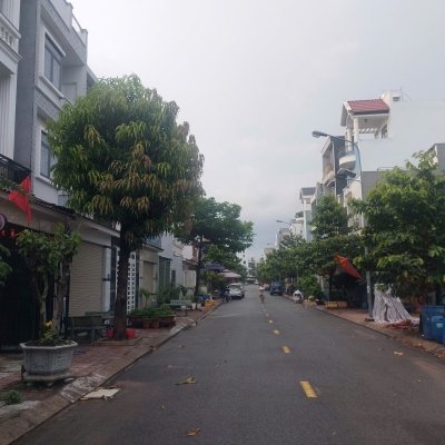 Cơ hội hiếm! Nhà 62m², đường D2 Phú Hồng Thịnh 6 – Giá chỉ hơn 5 tỷ