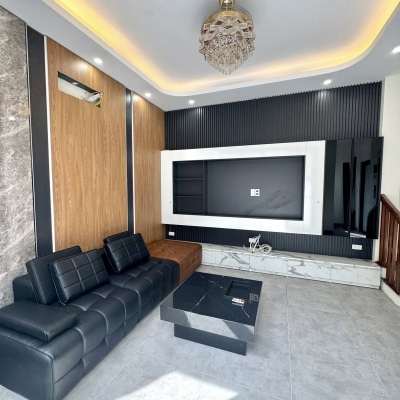 BÁN NHÀ NGUYỄN VĂN CỪ, LONG BIÊN, THANG MÁY, FULL NỘI THẤT, 20M RA Ô TÔ TRÁNH, 6 TẦNG.