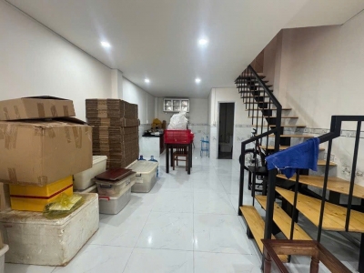 L1707 ⭐️ Nhà Nguyễn Hữu Cảnh Bình Thạnh, SHR, Vuông, 2 tầng, 4x8m, 4.x tỷ