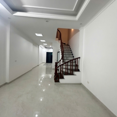 CHỈ DUY NHẤT 1 CĂN   – Ngọc Hồi – Thanh Trì  59m² x 5 tầng thang máy, ô tô vào nhà,  NHỈNH 8 TỶ  tỷ lh0326.213.286