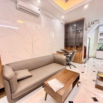 Bán nhà đẹp Ngọc Thụy hàng xóm phố cổ- Dân xây- Full NT- 40m 5 tầng nhỉnh 6 ty(TL)