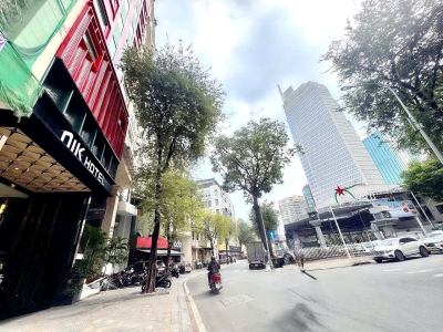 QUẬN 1: CHÍNH CHỦ 0938676686 BÁN TÒA NHÀ 8 TẦNG CÓ HẦM MẶT TIỀN THI SÁCH, P.SÀI GÒN- DT 76M2- VIEW FULL TOÀN CẢNH SG- NGAY CÔNG TRƯỜNG MÊ LINH SIÊU ĐẸP KHAI THÁC GIÁ TRỊ CAO